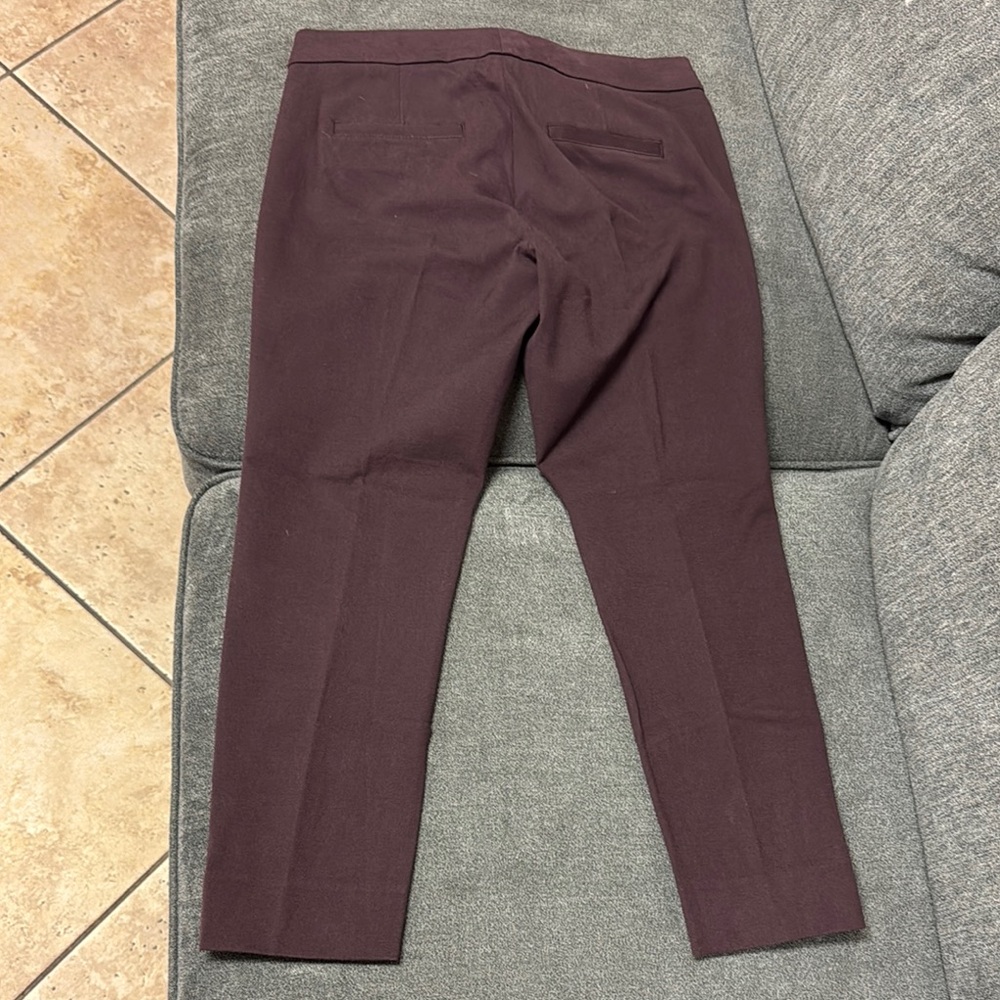 Banana Republic Women's Ankle Pants in Rich Burgundy - Picture 5 of 6